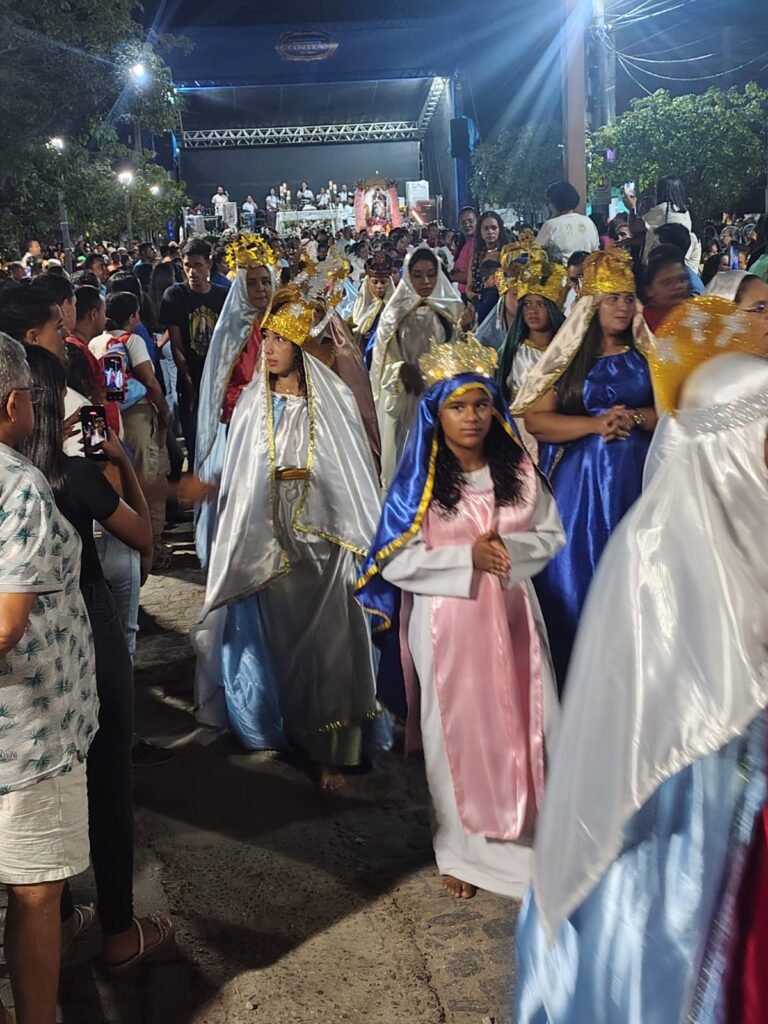 Multidão Acompanha Procissão De Nossa Senhora Da Conceição, Nas Ruas Da Cidade De Conde Pb